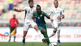 曼城斯特林关键进球锁定三分（斯特林制胜球助曼城收获三分）