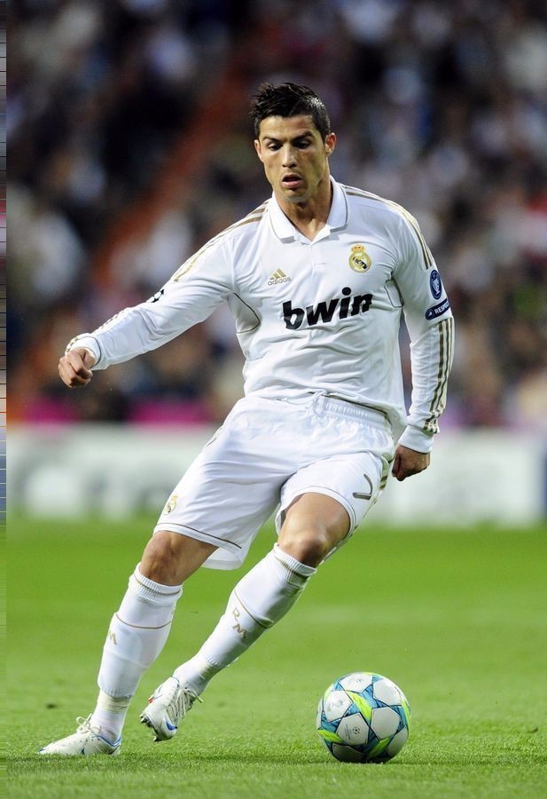 欧冠近11战打进12球，劳塔罗当选国米2-1凯拉特队内最佳球员（欧冠近11战斩获12球，劳塔罗当选国米2-1击败凯拉特队内最佳）