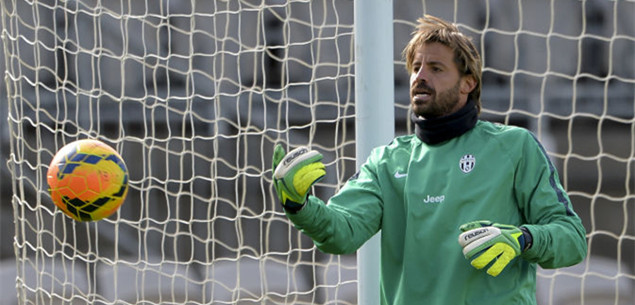 赖因德斯：会继续给阿森纳施压，我们要踢得毫无畏惧（赖因德斯：持续施压阿森纳，我们将无畏出战）