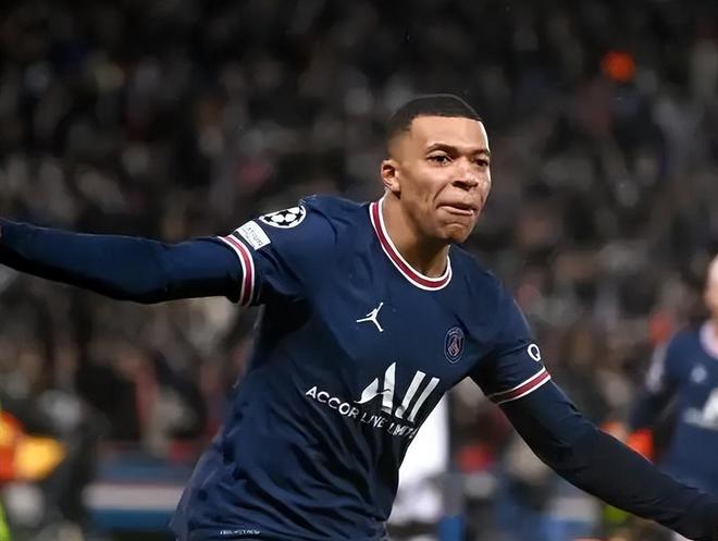 贝纳蒂亚：阿坎吉帮助我们引进了帕瓦尔，国米起初要价2000万（贝纳蒂亚称阿坎吉助力帕瓦尔加盟，国米最初索价2000万）