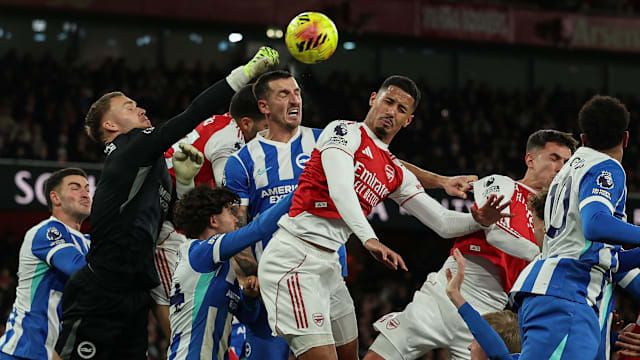 2953票，邦马蒂成为FIFPro2025年最佳阵容中得票最多外场球员（邦马蒂以2953票领跑FIFPro 2025最佳阵容外场球员投票）