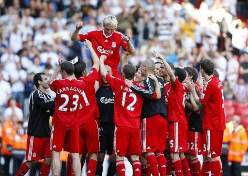 足球中超两场比赛因大雾暂停（受大雾影响，中超两场比赛暂停）