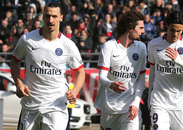 山西13分胜广东！奎因徐杰合砍52分难救主，杜锋4张王牌未用，赛后直言不满2人（山西力克广东赢13分！奎因、徐杰合得52分难挽败局，杜锋雪藏四王牌，赛后直言不满两将）