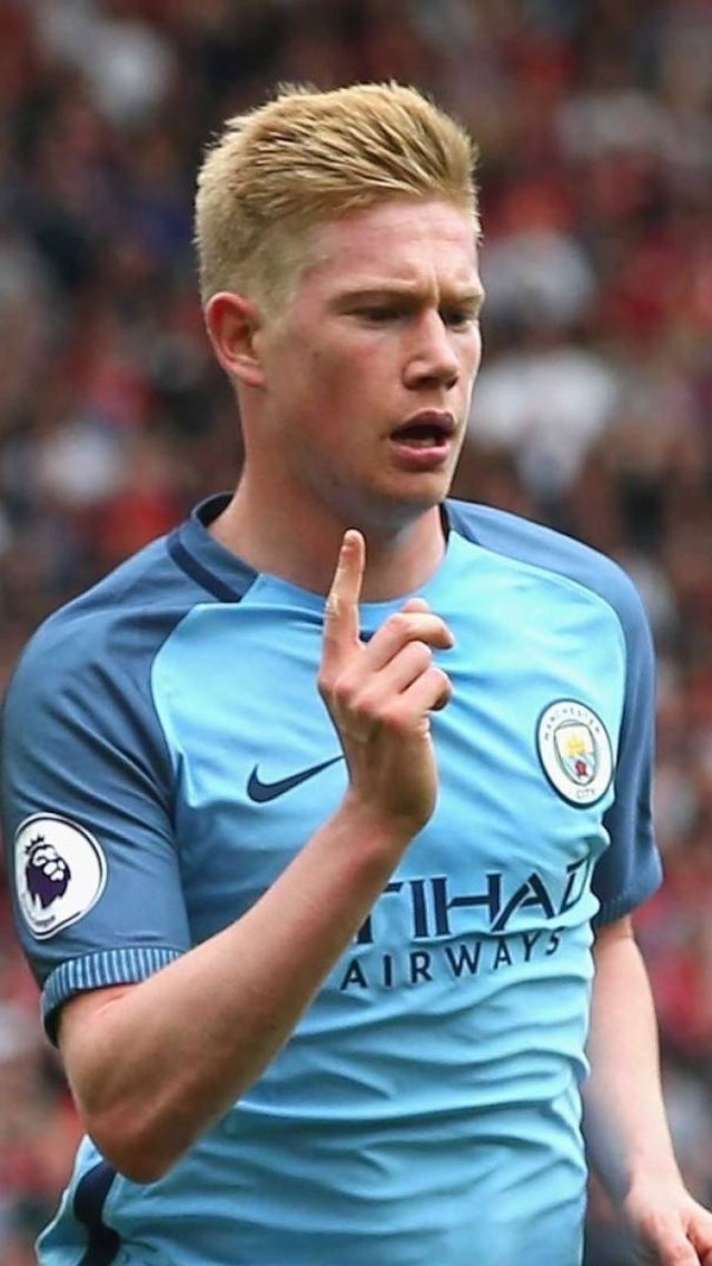 德科：梅西短暂回归？这不可能；还没和莱万谈续约的事（德科：梅西不可能短期回归；与莱万的续约谈判尚未启动）