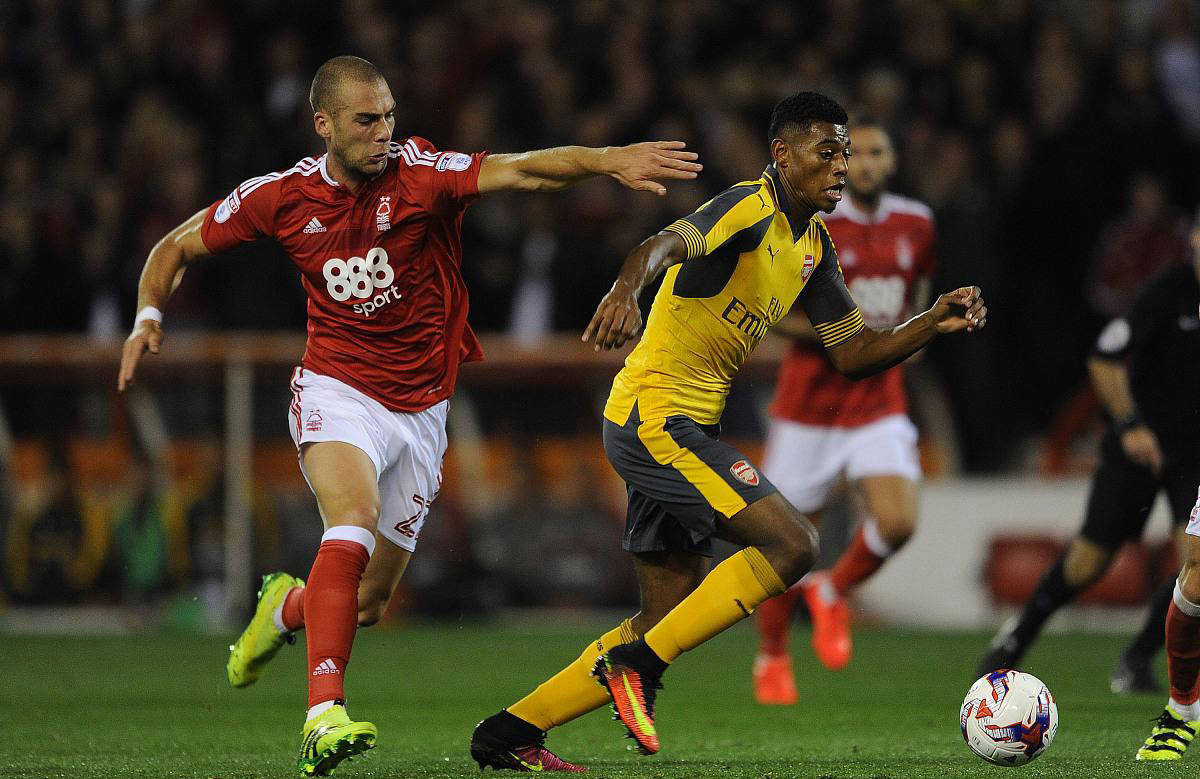 2025／26赛季英超：埃弗顿VS阿森纳，英超焦点战！阿森纳志在稳固榜首（2025／26英超焦点战：埃弗顿对决阿森纳，枪手力保榜首）